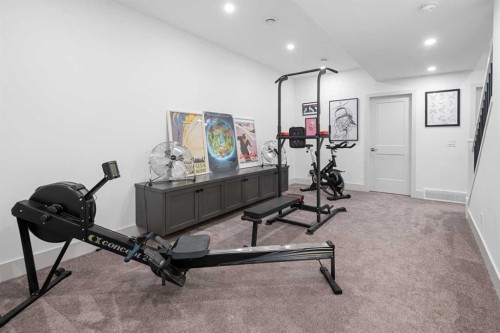 2126B 52 Avenue Sw, Calgary, AB - Indoor Photo Showing Gym Room