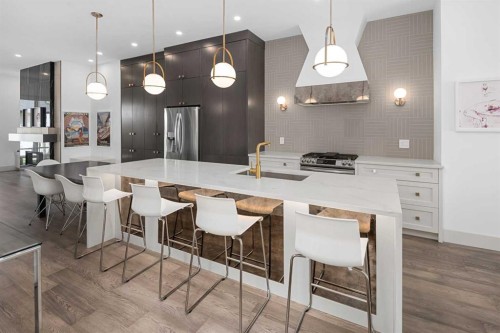 2126B 52 Avenue Sw, Calgary, AB - Indoor