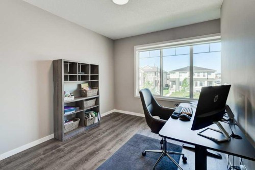 100 Dawson Drive, Chestermere, AB - Indoor Photo Showing Office