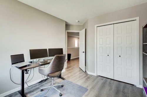 100 Dawson Drive, Chestermere, AB - Indoor Photo Showing Office