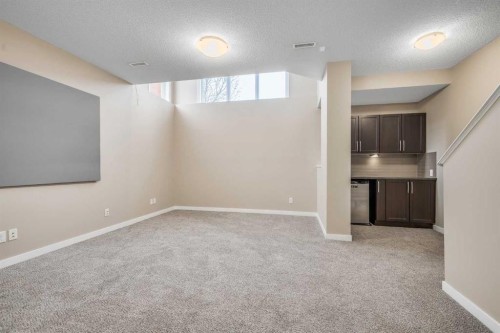 69 Skyview Point Common Ne, Calgary, AB - Indoor Photo Showing Other Room