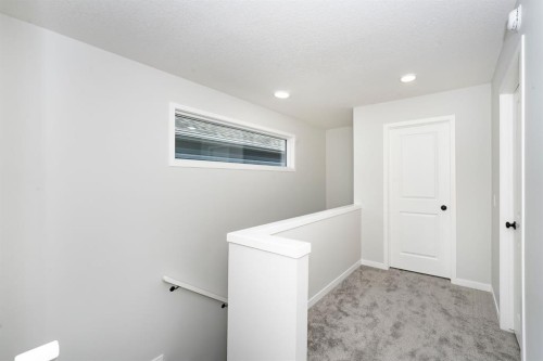 522 Lucas Boulevard Nw, Calgary, AB - Indoor Photo Showing Other Room