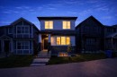 522 Lucas Boulevard Nw, Calgary, AB  - Outdoor With Facade 