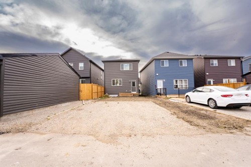 522 Lucas Boulevard Nw, Calgary, AB - Outdoor With Exterior