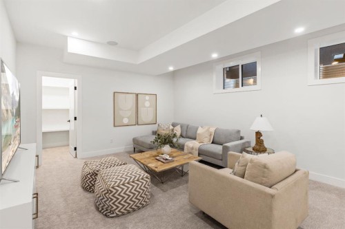 1904 48 Avenue Sw, Calgary, AB - Indoor