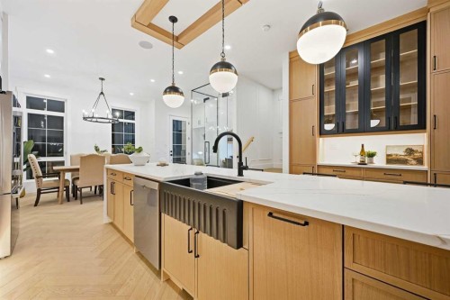 2019 21 Avenue Nw, Calgary, AB - Indoor Photo Showing Kitchen With Upgraded Kitchen