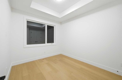 2019 21 Avenue Nw, Calgary, AB - Indoor Photo Showing Other Room