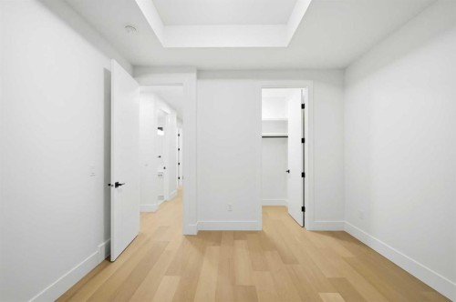 2019 21 Avenue Nw, Calgary, AB - Indoor Photo Showing Other Room