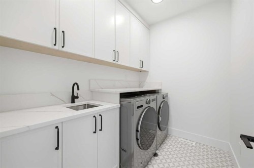 2019 21 Avenue Nw, Calgary, AB - Indoor Photo Showing Laundry Room