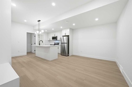 2019 21 Avenue Nw, Calgary, AB - Indoor Photo Showing Kitchen