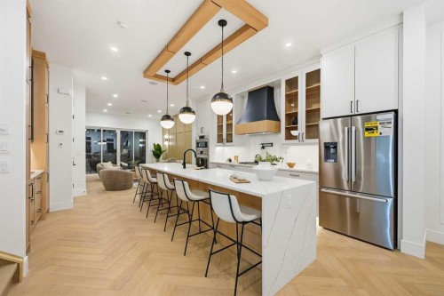 2019 21 Avenue Nw, Calgary, AB - Indoor Photo Showing Kitchen