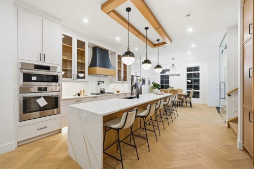 2019 21 Avenue Nw, Calgary, AB - Indoor Photo Showing Kitchen With Upgraded Kitchen