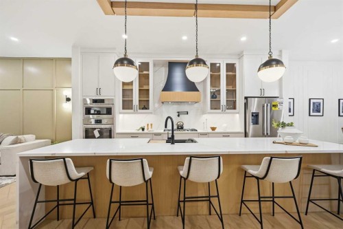 2019 21 Avenue Nw, Calgary, AB - Indoor Photo Showing Kitchen With Stainless Steel Kitchen With Upgraded Kitchen