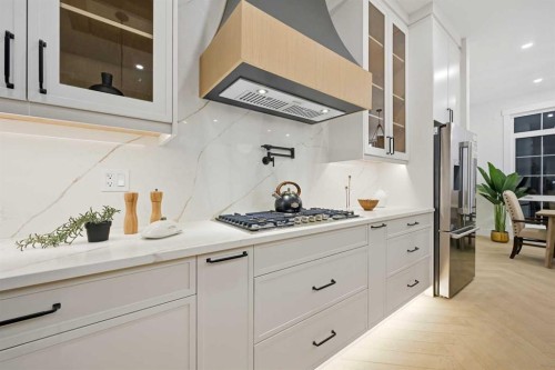 2019 21 Avenue Nw, Calgary, AB - Indoor Photo Showing Kitchen With Upgraded Kitchen