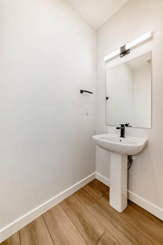 191 Walgrove Manor Se, Calgary, AB - Indoor Photo Showing Bathroom