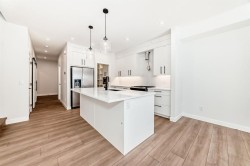 191 Walgrove Manor SE Calgary, AB T2X 5N9