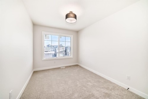 191 Walgrove Manor Se, Calgary, AB - Indoor Photo Showing Other Room