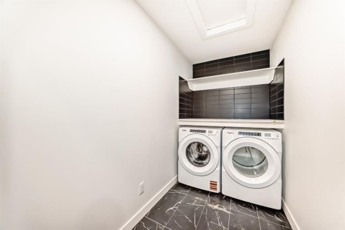 191 Walgrove Manor Se, Calgary, AB - Indoor Photo Showing Laundry Room