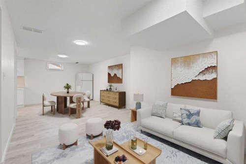 6707 3 Avenue Se, Calgary, AB - Indoor Photo Showing Living Room