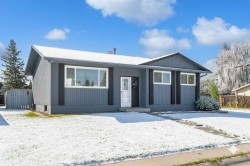 6707 3 Avenue SE Calgary, AB T2A 3H5
