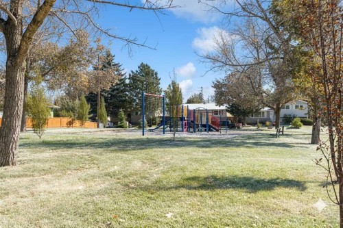 6707 3 Avenue Se, Calgary, AB - Outdoor