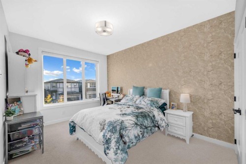134 Corner Meadows Common Ne, Calgary, AB - Indoor Photo Showing Bedroom