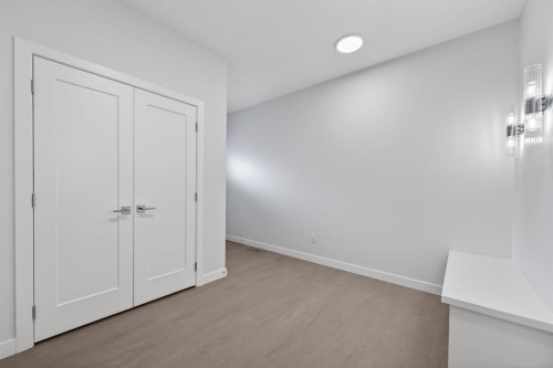 93 Walgrove Bay Se, Calgary, AB - Indoor Photo Showing Other Room