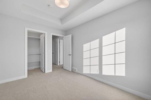 93 Walgrove Bay Se, Calgary, AB - Indoor Photo Showing Other Room