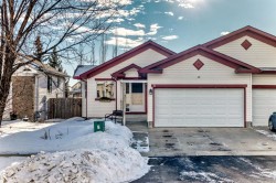 11 Canoe Close SW Airdrie, AB T4B 2N3