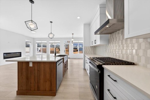 392 Carringvue Place Nw, Calgary, AB - Indoor Photo Showing Kitchen With Upgraded Kitchen