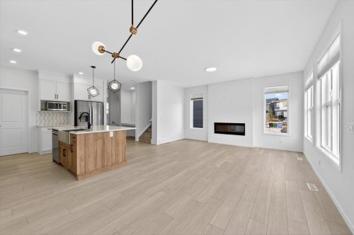 392 Carringvue Place Nw, Calgary, AB - Indoor