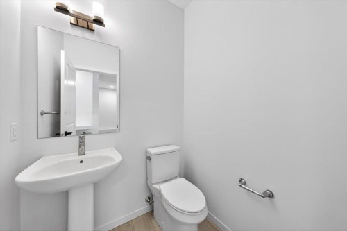 392 Carringvue Place Nw, Calgary, AB - Indoor Photo Showing Bathroom