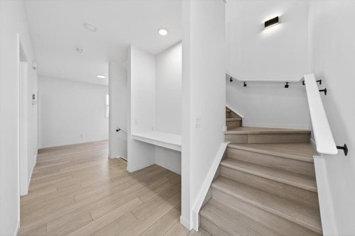 392 Carringvue Place Nw, Calgary, AB - Indoor Photo Showing Other Room