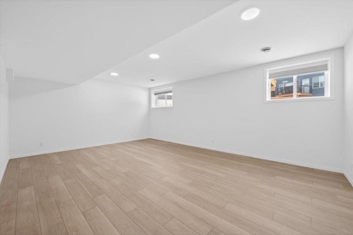 392 Carringvue Place Nw, Calgary, AB - Indoor Photo Showing Other Room