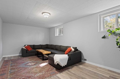 228 Lynnwood Drive Se, Calgary, AB - Indoor