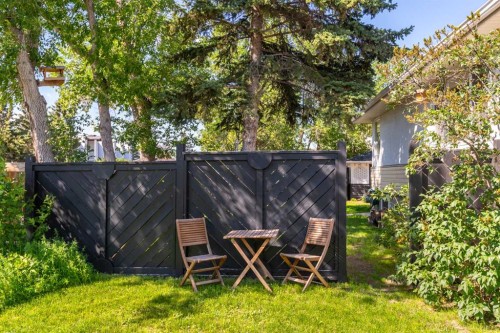 228 Lynnwood Drive Se, Calgary, AB - Outdoor