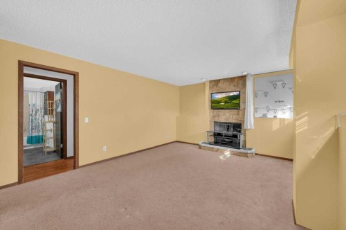 64 Castledale Crescent Ne, Calgary, AB - Indoor Photo Showing Other Room