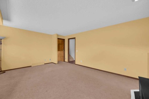 64 Castledale Crescent Ne, Calgary, AB - Indoor Photo Showing Other Room