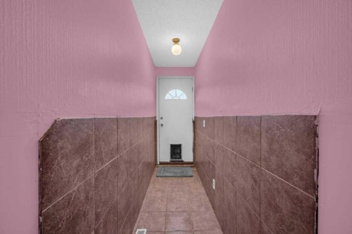 64 Castledale Crescent Ne, Calgary, AB - Indoor