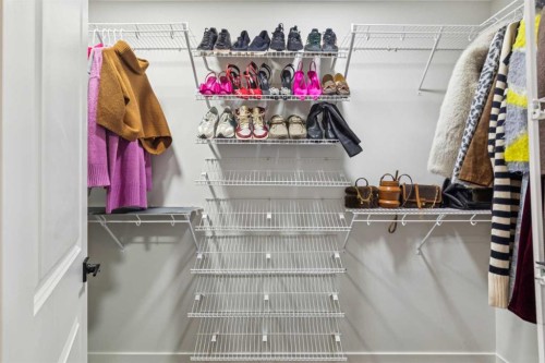 86 Creekside Way Sw, Calgary, AB - Indoor With Storage