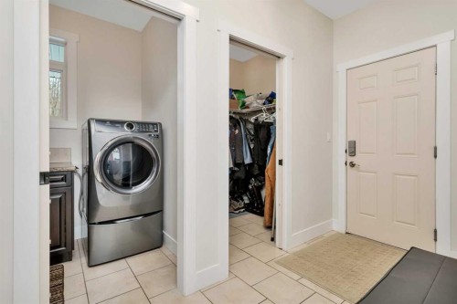 533 Birch Close, Birchcliff, AB - Indoor Photo Showing Laundry Room