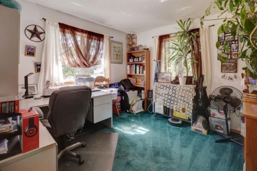 426 9 Street, Beiseker, AB - Indoor Photo Showing Office