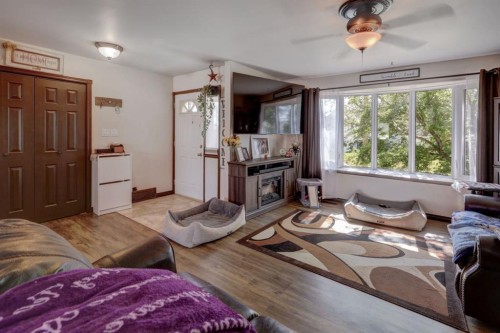 426 9 Street, Beiseker, AB - Indoor