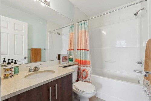4401-99 Copperstone Park Se, Calgary, AB - Indoor Photo Showing Bathroom