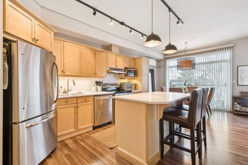 305-4 14 Street Nw, Calgary, AB - Indoor Photo Showing Kitchen With Stainless Steel Kitchen