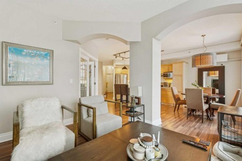 305-4 14 Street Nw, Calgary, AB - Indoor