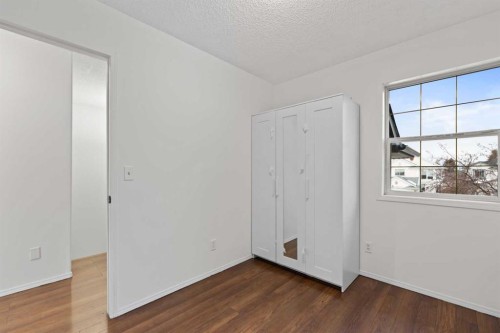 61 Applemont Place Se, Calgary, AB - Indoor Photo Showing Other Room