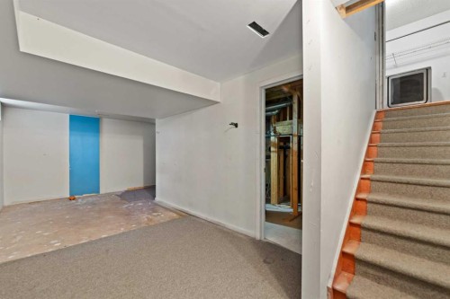 61 Applemont Place Se, Calgary, AB - Indoor Photo Showing Other Room
