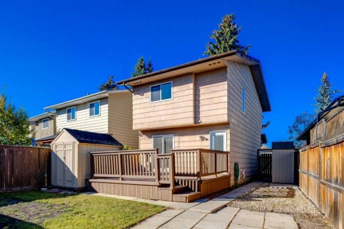 17 Sunvale Crescent Se, Calgary, AB - Outdoor With Exterior