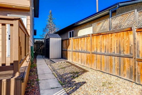 17 Sunvale Crescent Se, Calgary, AB - Outdoor With Exterior